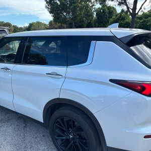 2024 Mitsubishi OUTLANDER SE BLACK EDITION 照片 6