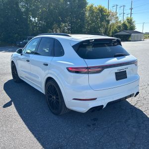 صورة 5 لـ 2021 Porsche CAYENNE GTS