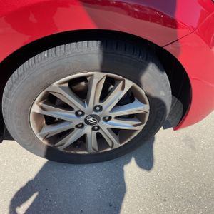 صورة 16 لـ 2014 Hyundai ELANTRA SE