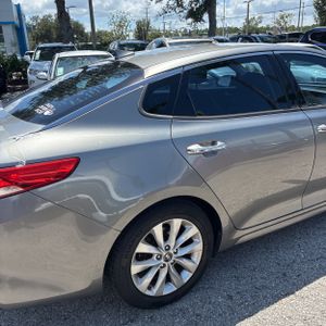 2017 KIA OPTIMA EX 照片 9