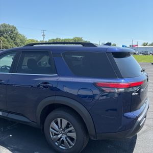 2025 Nissan PATHFINDER SV 照片 6