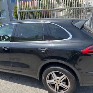 صورة 5 لـ 2016 Porsche CAYENNE S