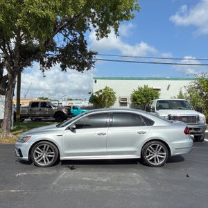 صورة 3 لـ 2018 Volkswagen PASSAT 2.0T R-LINE