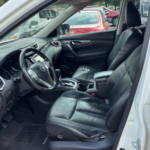 2015 Nissan ROGUE SL 照片 30