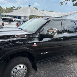 2025 RAM 3500 LONGHORN photo 2