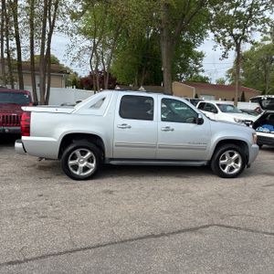 CHEVROLET AVALANCHE LT - 10