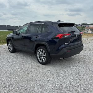 2023 Toyota RAV4 XLE PREMIUM photo 5