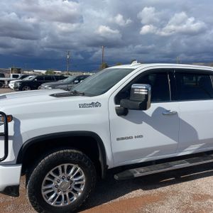 CHEVROLET SILVERADO 2500HD HIGH COUNTRY - 2