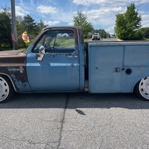 CHEVROLET R/V 10 SERIES R10 - 4