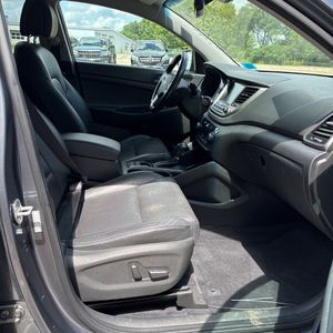 2017 Hyundai TUCSON LIMITED 照片 29