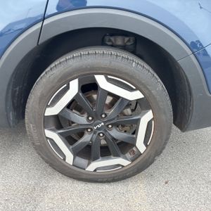 صورة 18 لـ 2024 KIA TELLURIDE S