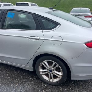FORD FUSION SE - 6