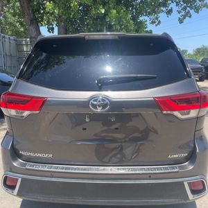صورة مصغرة 74 لـ 2017 Toyota HIGHLANDER LIMITED