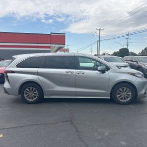 2022 Toyota SIENNA LE 8-PASSENGER — фото 10