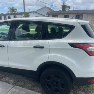 FORD ESCAPE S - 6