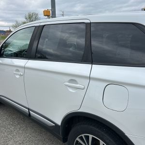 MITSUBISHI OUTLANDER ES - 6