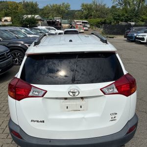 2015 Toyota RAV4 LE 照片 16