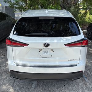 صورة 7 لـ 2021 Lexus NX 300 BASE