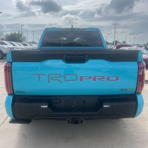 TOYOTA TUNDRA - 7