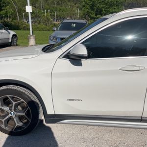 BMW X1 XDRIVE28I - 4
