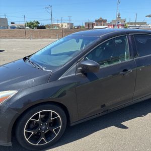 FORD FOCUS SE - 2