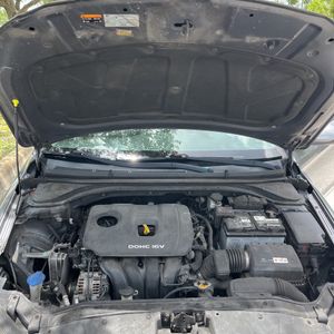 2018 Hyundai ELANTRA SEL — миниатюра 42