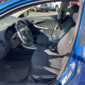 2010 Toyota COROLLA S — миниатюра 32