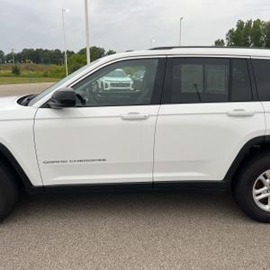 2023 JEEP GRAND CHEROKEE LAREDO 照片 4