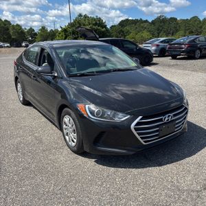 صورة 12 لـ 2017 Hyundai ELANTRA SE