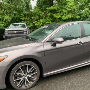 2022 Toyota CAMRY SE — фото 2