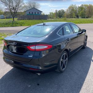 FORD FUSION SE - 8