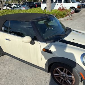 صورة 13 لـ 2015 MINI CONVERTIBLE COOPER