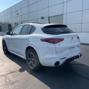 2022 ALFA Romeo STELVIO VELOCE — фото 5