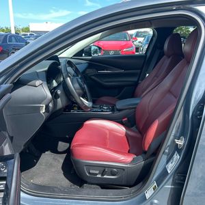 صورة مصغرة 31 لـ 2024 Mazda CX-30 2.5 S CARBON EDITION
