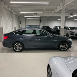 BMW 330I GRAN TURISMO XDRIVE - 10