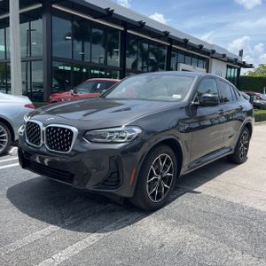 صورة 1 لـ 2025 BMW X4 XDRIVE30I