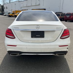 MERCEDES-BENZ E-CLASS - 7