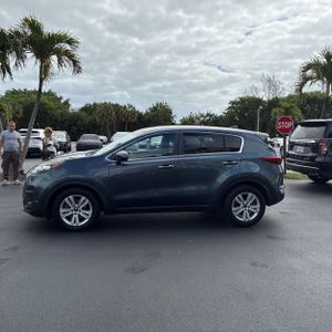 KIA SPORTAGE LX - 3