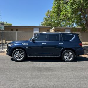 2020 Infiniti QX80 LUXE 照片 3
