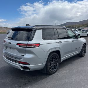 JEEP GRAND CHEROKEE L SUMMIT RESERVE - 8