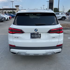صورة 7 لـ 2021 BMW X5 XDRIVE45E