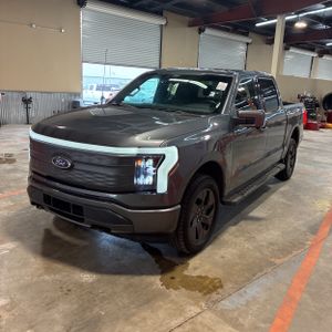FORD F-150 LIGHTNING LARIAT - 1