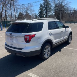 FORD EXPLORER XLT - 8