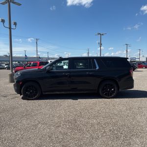 CHEVROLET SUBURBAN HIGH COUNTRY - 3