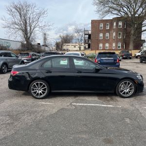 MERCEDES-BENZ E-CLASS - 10