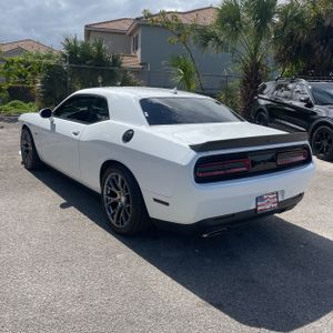 DODGE CHALLENGER SRT 392 - 5