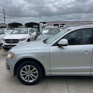 AUDI Q5 PREMIUM PLUS - 2
