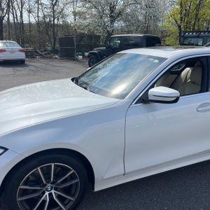 BMW 3 SERIES 330I XDRIVE - 2
