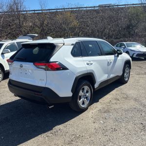 TOYOTA RAV4 - 8