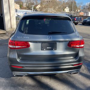 MERCEDES-BENZ GLC - 7